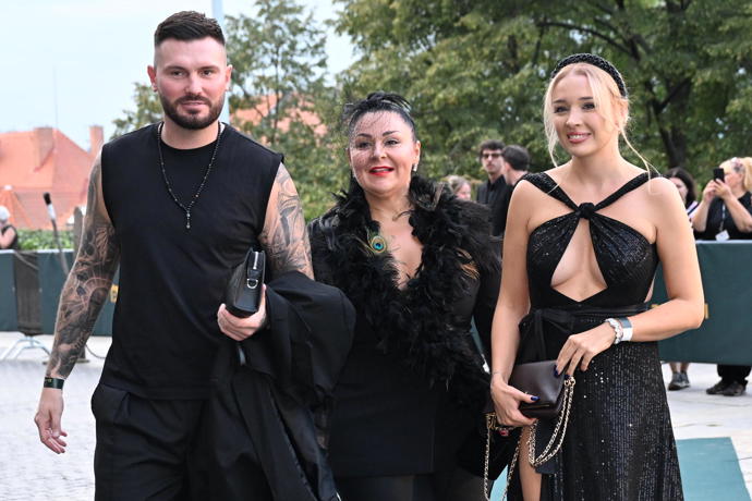 FOTO: Bývalí účastníci na Zrádcích. – stránka 264