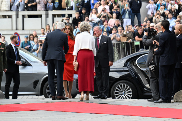 FOTO: Prezident Petr Pavel s manželkou Evou přivítali na Hradě jordánský královský pár.