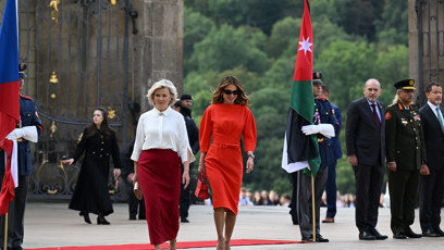 FOTO: Eva Pavlová po boku královny Ranjary.