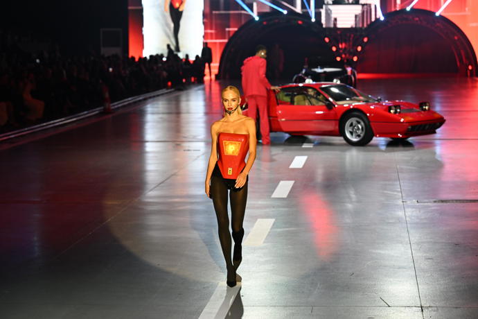 FOTO: Salma Hájek šla módní přehlídku. – stránka 5