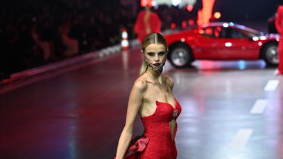 FOTO: Miss World Krystyna Pyszková šla po molu.
