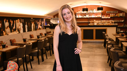 FOTO: Sabina Křováková dokončuje svou literární prvotinu Inkoust barvy hrůzy.