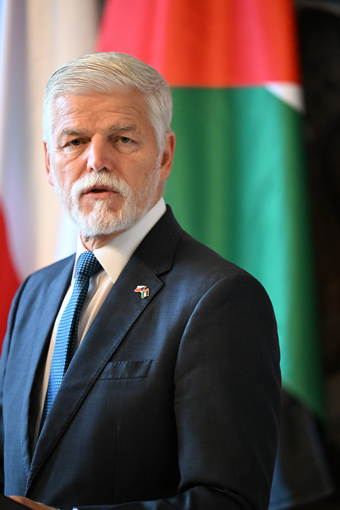 FOTO: Prezident Petr Pavel. – stránka 18
