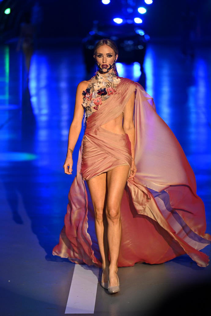 FOTO: Osmany Laffita předvedl své nové modely. – stránka 31