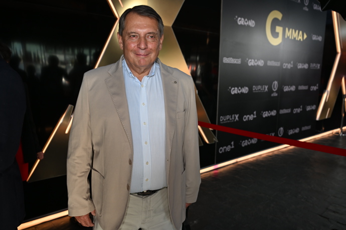FOTO: Ještě před dvaceti lety stál Jiří Paroubek v čele české vlády. – stránka 9