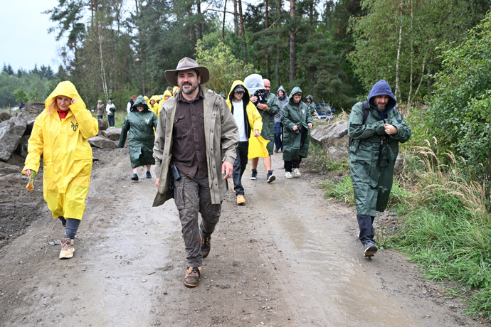 FOTO: Lidé byli zvědaví, jak vypadá farma po roce. – stránka 78