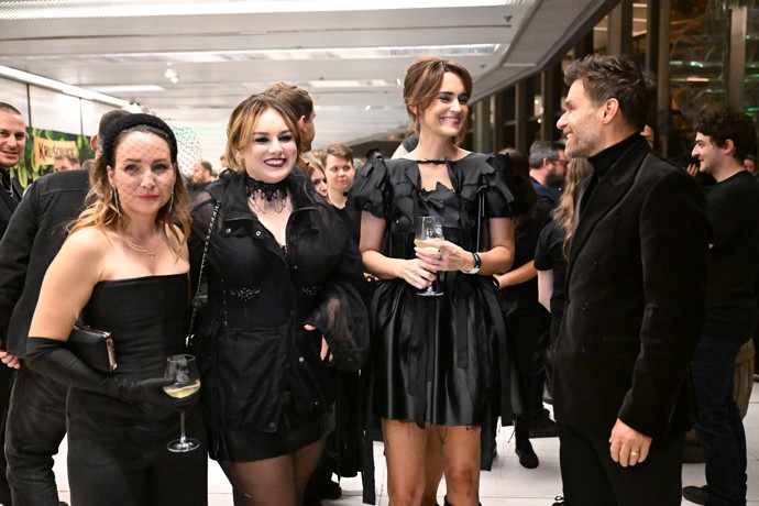 FOTO: Veronika Arichteva, Ewa Farna, Daniela Písařovicová a Leoš Mareš. – stránka 12