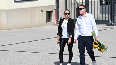 FOTO: Rodina a přátelé se přišli naposledy rozloučit s Luďkem Hrzalem.