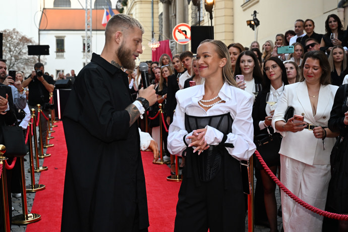 FOTO: Nela Slováková s Rouchym jsou terčem kritiky. – stránka 25