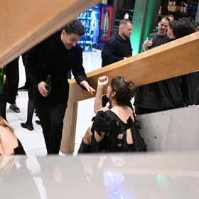 Leoš Mareš a Daniela Brzobohatá v družném rozhovoru.