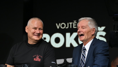FOTO: Sládek se dobře bavil také s Jiřím Kajínkem.