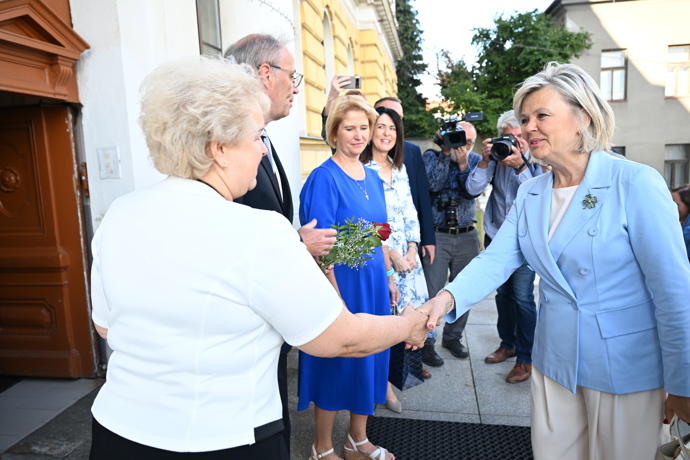 FOTO: Evě Pavlově to velice slušelo. – stránka 31