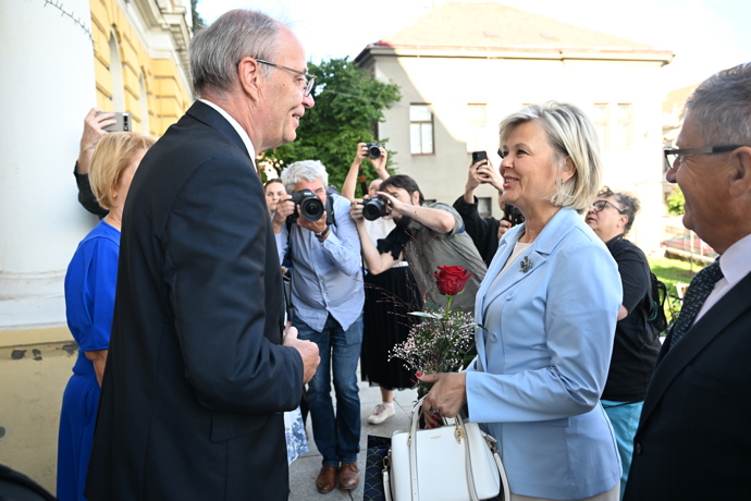 FOTO: Eva Pavlová na základní škole. – stránka 30