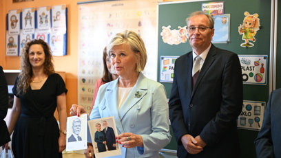 FOTO: Eva Pavlová přinesla fotku prezidenta Petra Pavla.