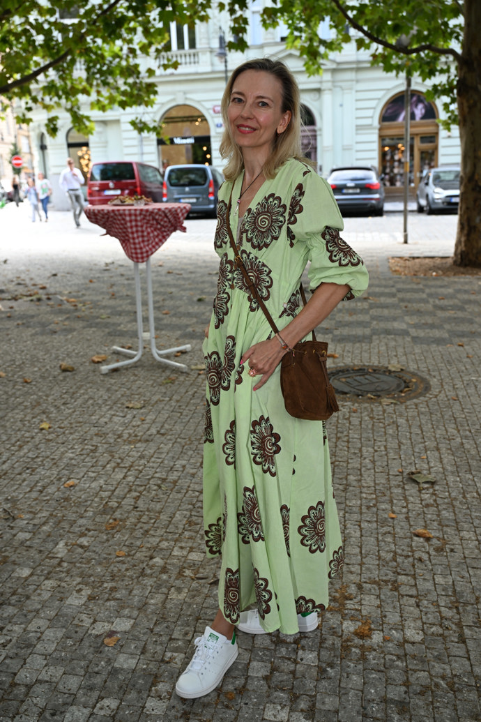 FOTO: Marcela Rojičková dorazila v krásných šatech. – stránka 18