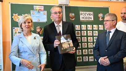 FOTO: Eva Pavlová ve třídě.