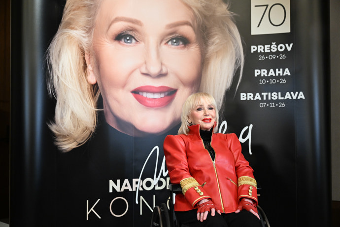 FOTO: Slovenská popová zpěvačka a skladatelka Marika Gombitová. – stránka 2