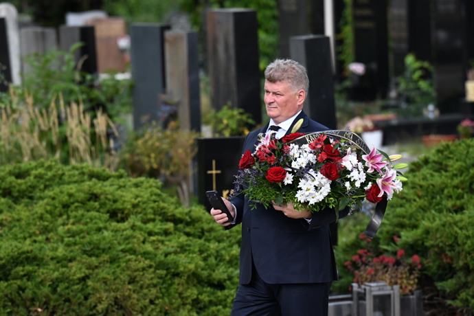 FOTO: Pohřeb Richarda Tesaříka. – stránka 82