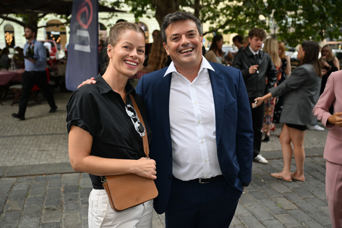 FOTO: Filip Rajmont a Hana Holišová byli samý úsměv. – stránka 1