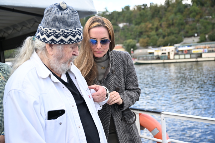 FOTO: František Ringo Čech a mladší Monika. – stránka 1