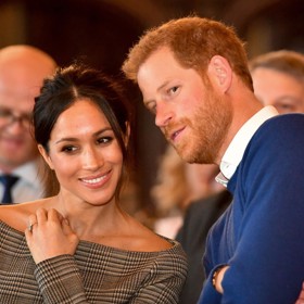 Před Harrym teď stojí další výzva, usmířit se s bratrem Williamem a znovu vyjasnit svoji i Meghaninu pozici v královské rodině.