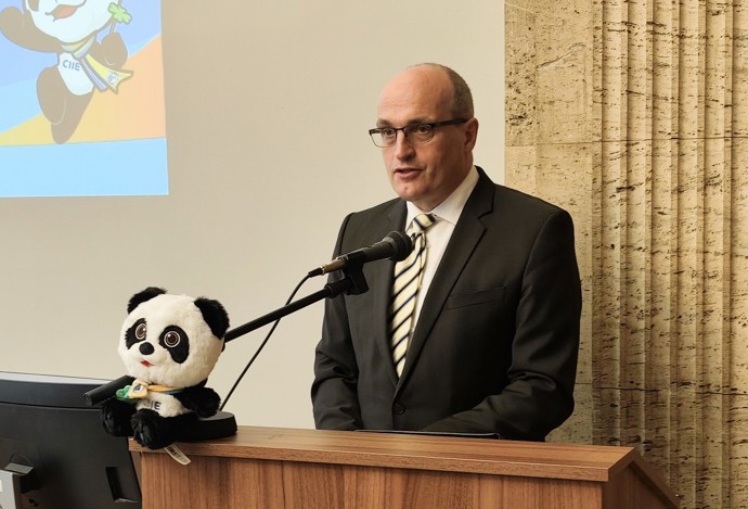 FOTO: Jan Sechter je bývalý český diplomat.