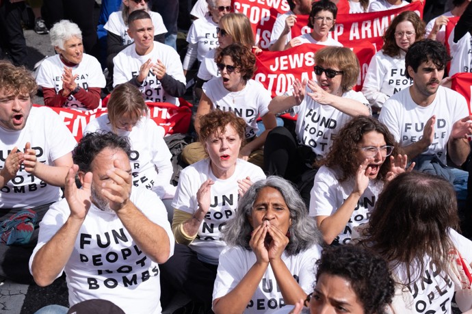 FOTO: Susan Sarandon uprostřed demonstrace. – stránka 4