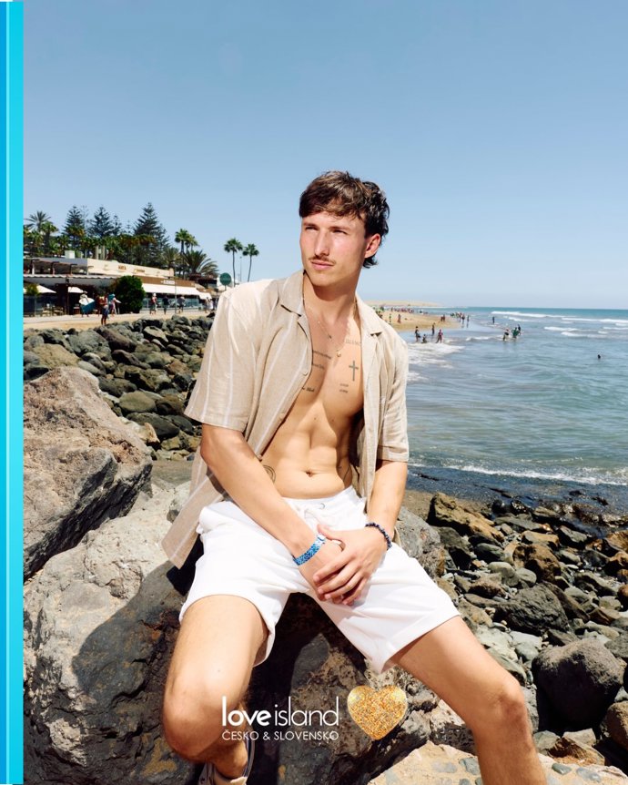 FOTO: Tomáš Vykouřil se hlásil do Love Islandu několikrát. – stránka 20
