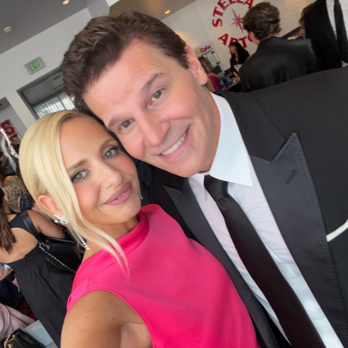 FOTO: Sarah Michelle Geller a David Boreanaz zavzpomínali na svůj seriálový milostný příběh. – stránka 2