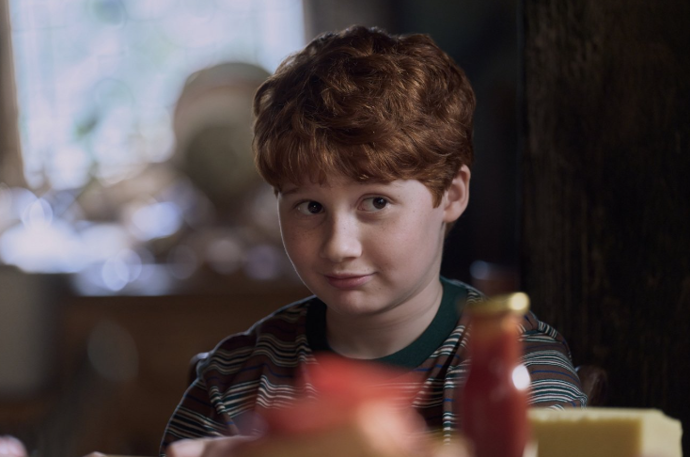 FOTO: Alastair Stout jako Ron Weasley v seriálu Harry Potter.