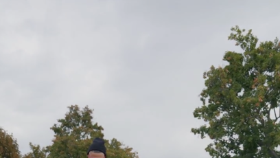 FOTO: Rytmus se v kontroverzním reklamním videu objevil na invalidním vozíku.