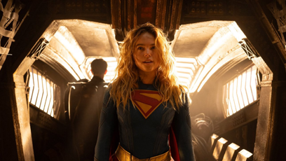 FOTO: Milly Alcock jako Supergirl.