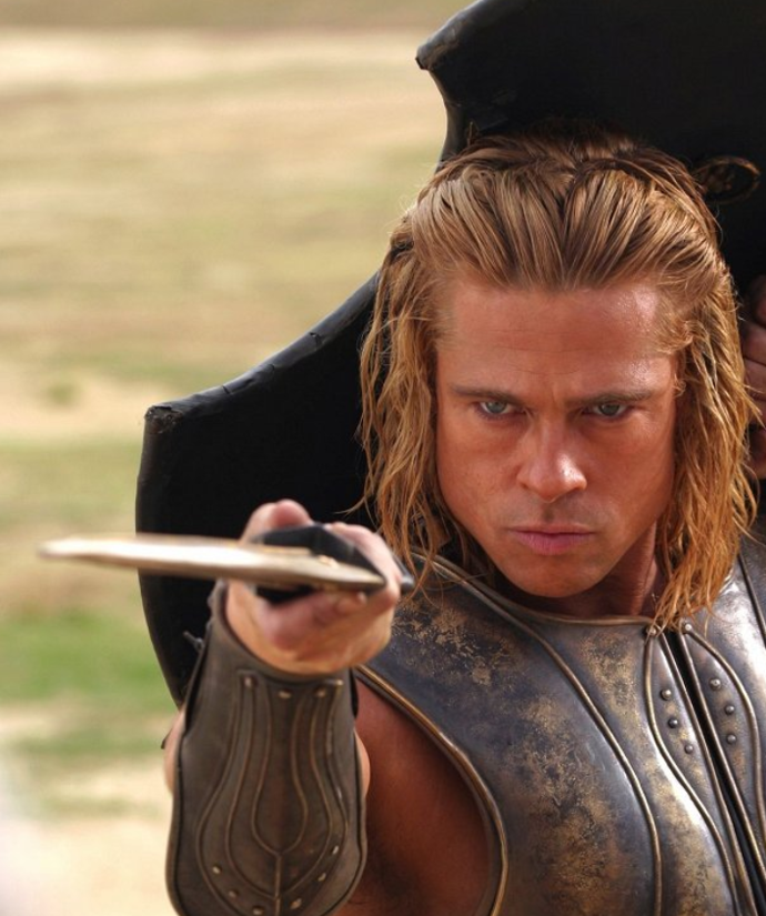 FOTO: Brad Pitt trénoval na roli Achillea pod vedením bývalého mariňáka Duffy Gavera. – stránka 4