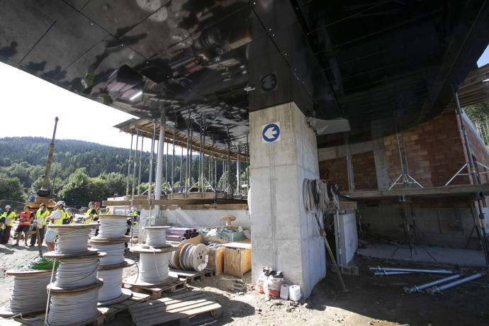 FOTO: Špindlerův Mlýn představuje společnou vizuální identitu: propojí město, skiareál i další místní subjekty. – stránka 10