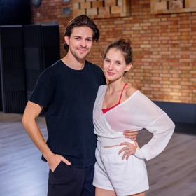Sara Sandeva a Daniel Makovec už několik týdnů pilně trénují na první přímý přenos.