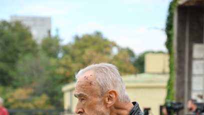 FOTO: Pavel Rímský na pohřbu Richarda Tesaříka.