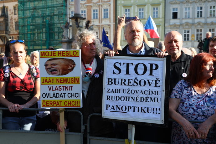 FOTO: Demonstrace na Staroměstském náměstí v Praze - 28.září 2026. – stránka 23