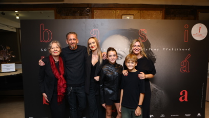 FOTO: Na premiéru filmu Heleny Třeštíkové ji dorazil podpořit i syn s rodinou.