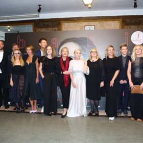 Celá delegace na premiéře filmu o Báře Basikové