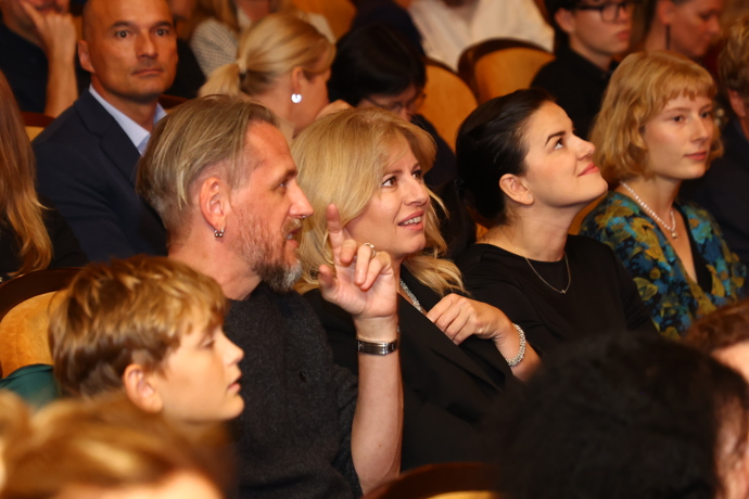 Foto k tématům Tomáš Třeštík, Zuzana Čaputová – stránka 1