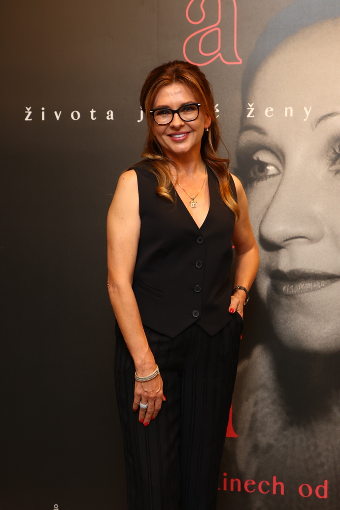 FOTO: Dana Morávková v Lucerně. – stránka 7
