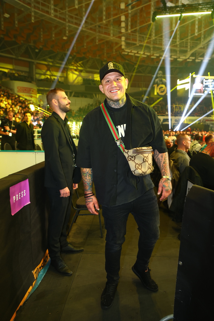 FOTO: Nechyběl Václav Mikulášek. – stránka 83