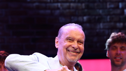 FOTO: Štefan Margita se ujal otevření šampaňského.