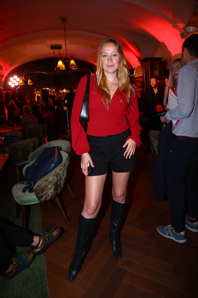 FOTO: Herečka Anna Kadeřávková vypadala v tomto outfitu jako stará mladá. – stránka 9