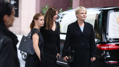 FOTO: Rozloučit se přišla velká spousta hostů.