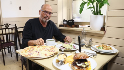 FOTO: Pizza byla nedodělaná, tagliatele byli špatně celé.