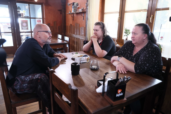 FOTO: I když se restaurace zlepšila a vyměnila kuchaře. Na hvězdu od Pohlreicha to nestačilo. – stránka 29