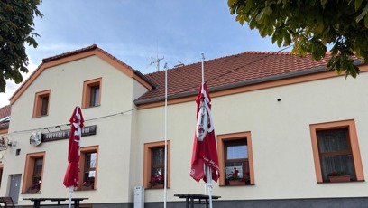 FOTO: Tradiční hospůdka U Kaštanu v Jenčicích se stala dějištěm jedné z epizod populárního pořadu Ano, šéfe!