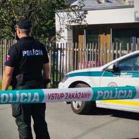 Na místě zasahovali policisté, záchranáři i členové Slovenského červeného kříže.