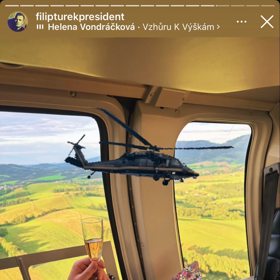 Filip Turek v létě sdílel tajemný snímek z vrtulníku.